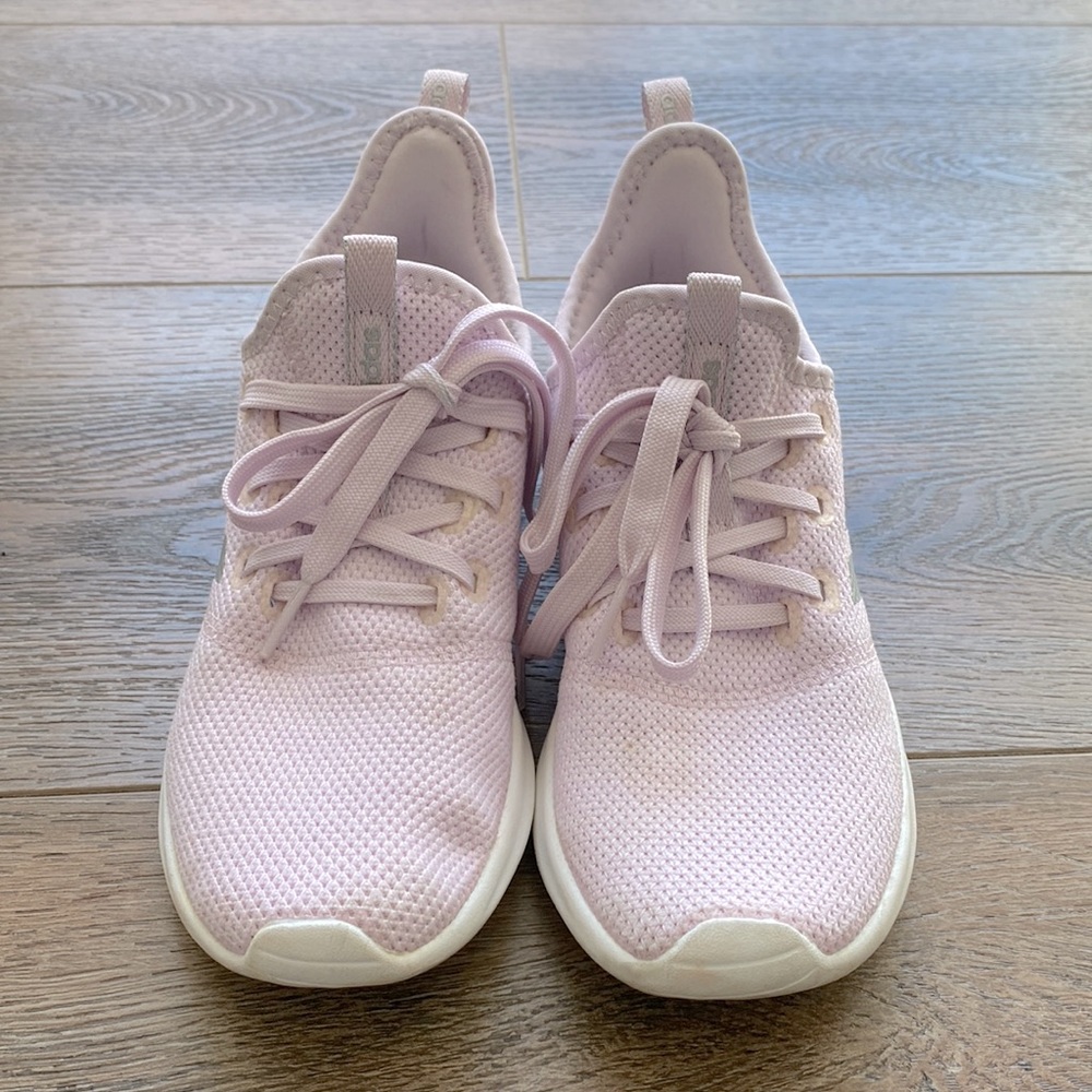 Adidas Cloudfoam Pure Kids size 4 USA light pink/purple and white